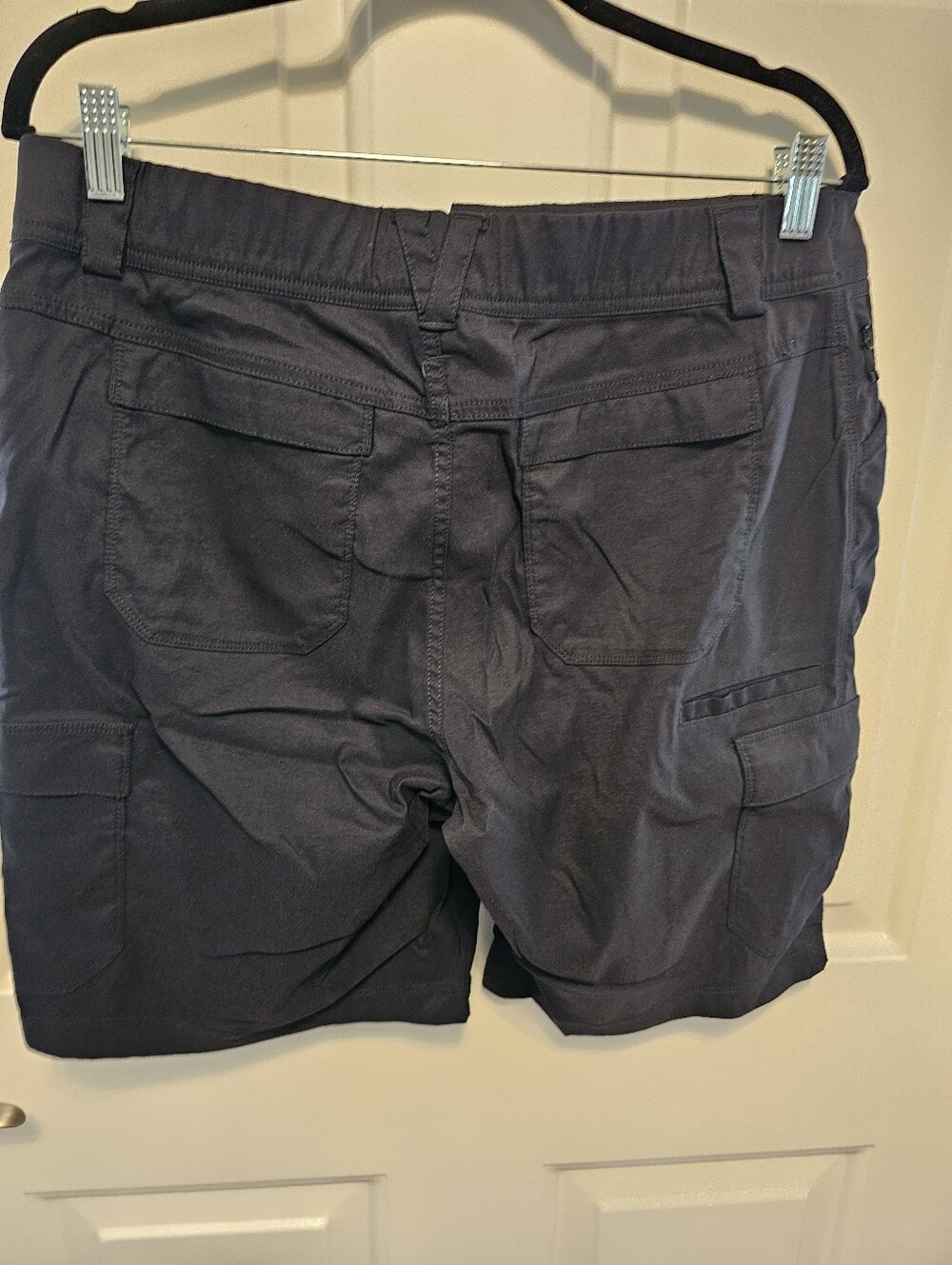 Women's Duluth Trading Company 10" Dark Gray Cargo Flexpedition Bermuda Shorts - Picture 3 of 5